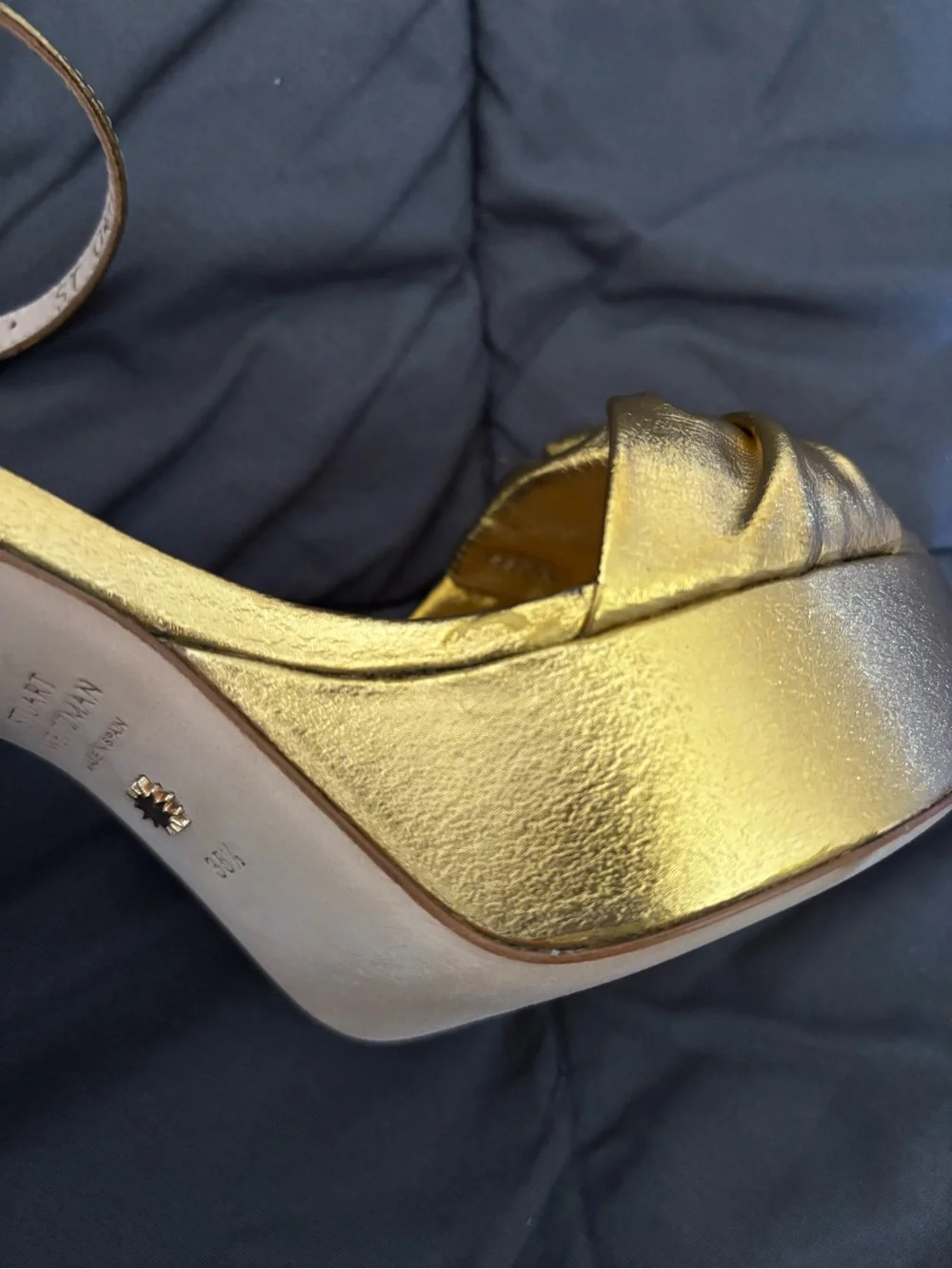 Stuart Weitzman stuart weitzman